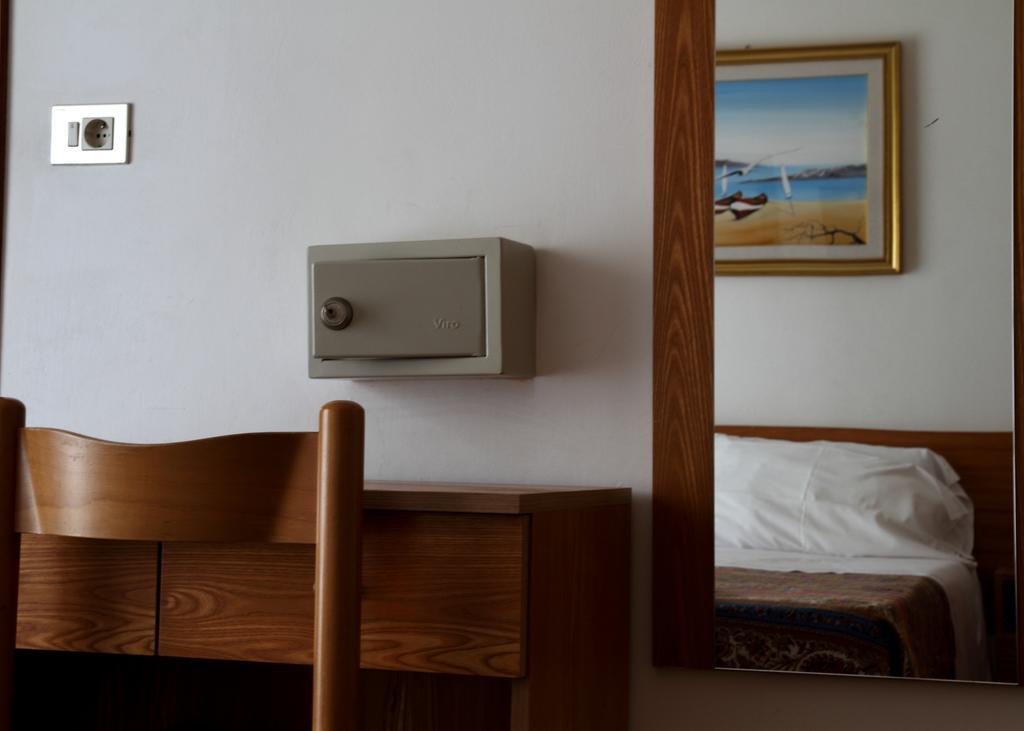 Hotel Universo Rimini Camera foto