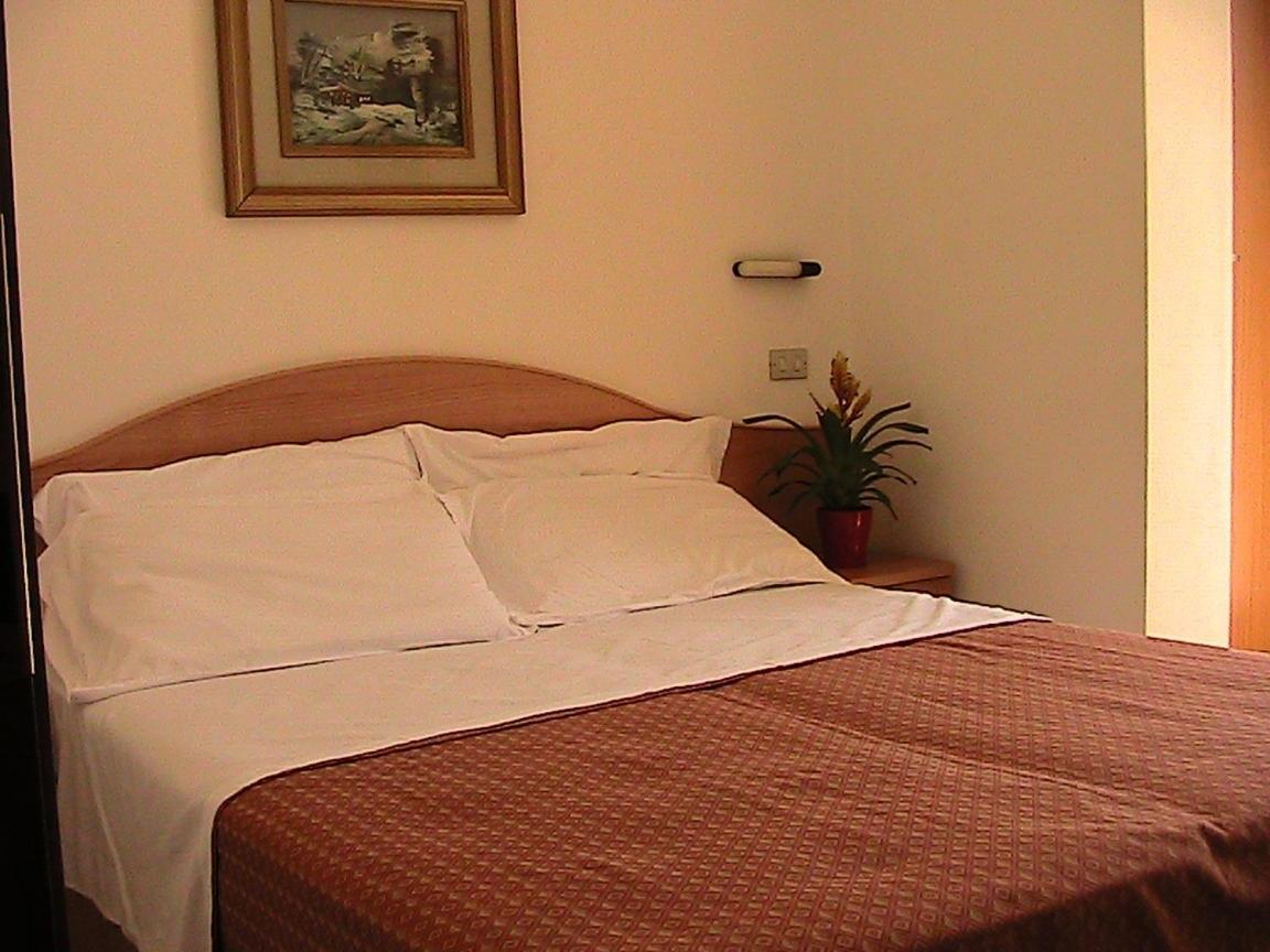 Hotel Universo Rimini Esterno foto